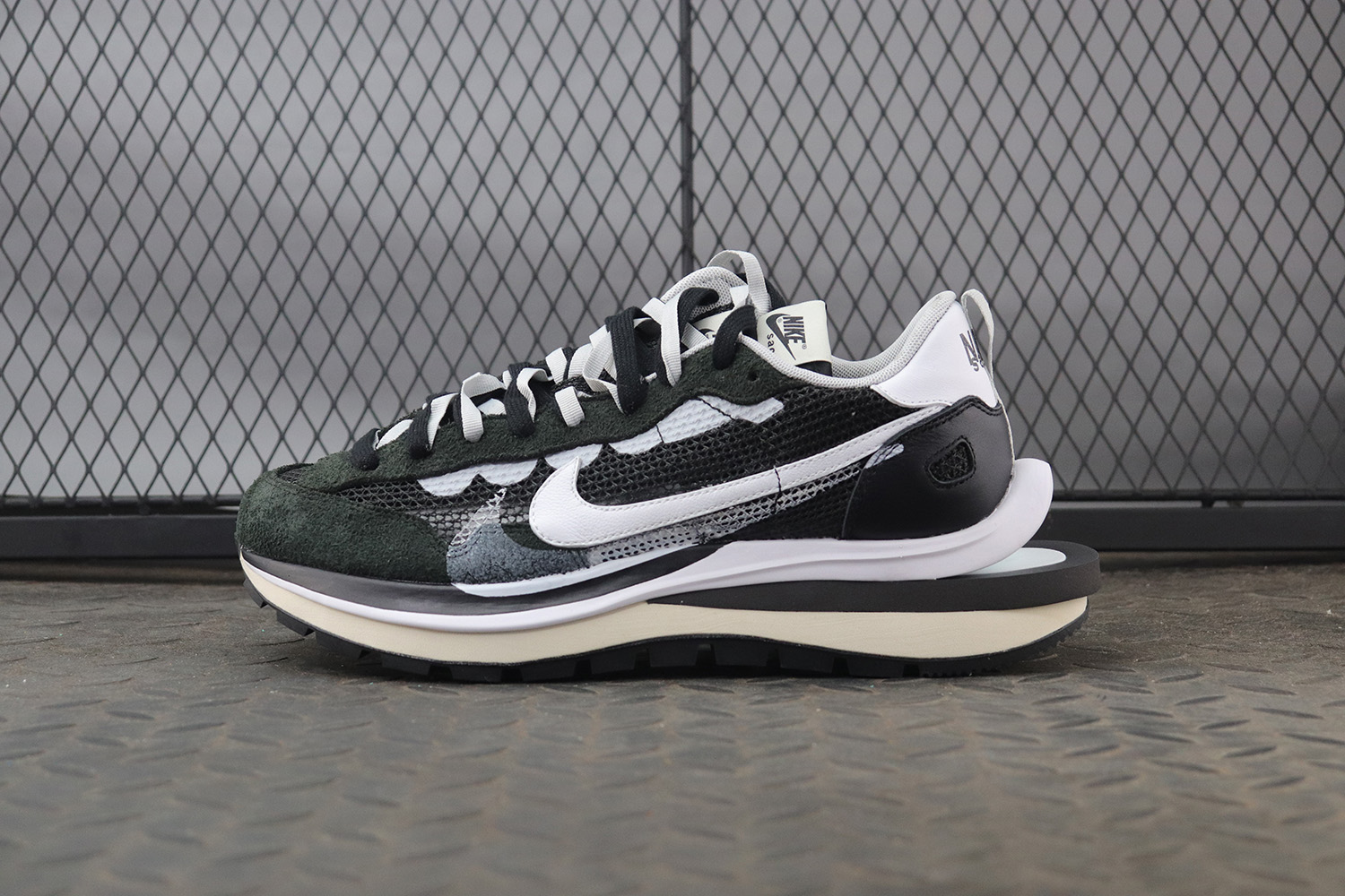 TOP sacai x Nike VaporWaffle  CV1363-001