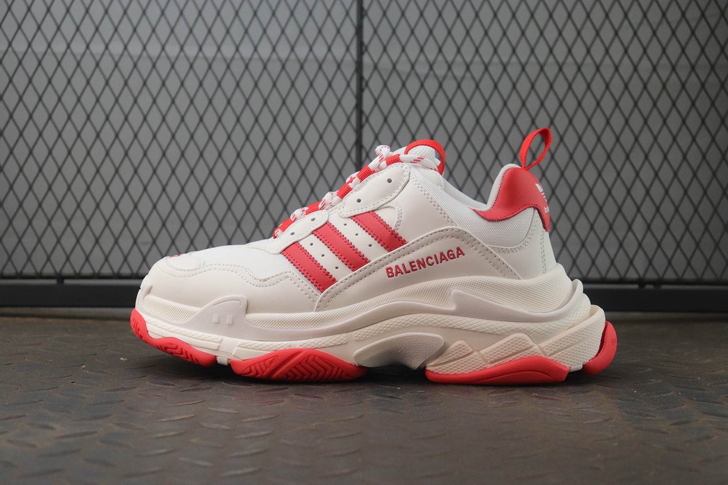 발렌시아가 x 아디다스 트리플 S 스니커즈