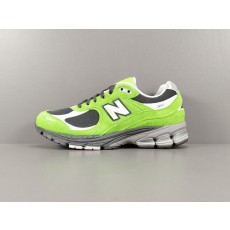 WM 뉴발란스 2002R 굿 바이브 팩 그린 M2002RGZ