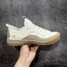 아크테릭스 ARC'TERYX 스니커즈 KG310350