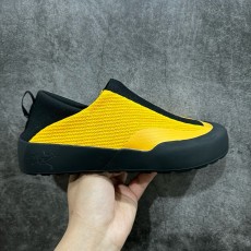 아크테릭스 ARC'TERYX 스니커즈 KG320350