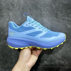 아크테릭스 ARC'TERYX 스니커즈 KG320350