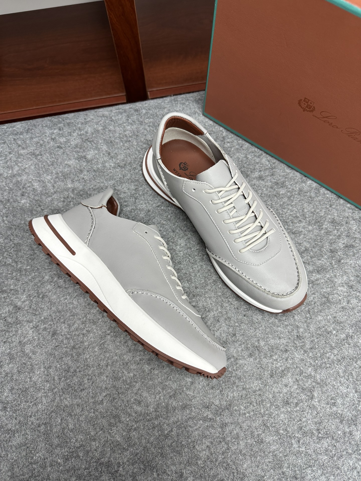 로로피아나 Loro Piana Week End Walk