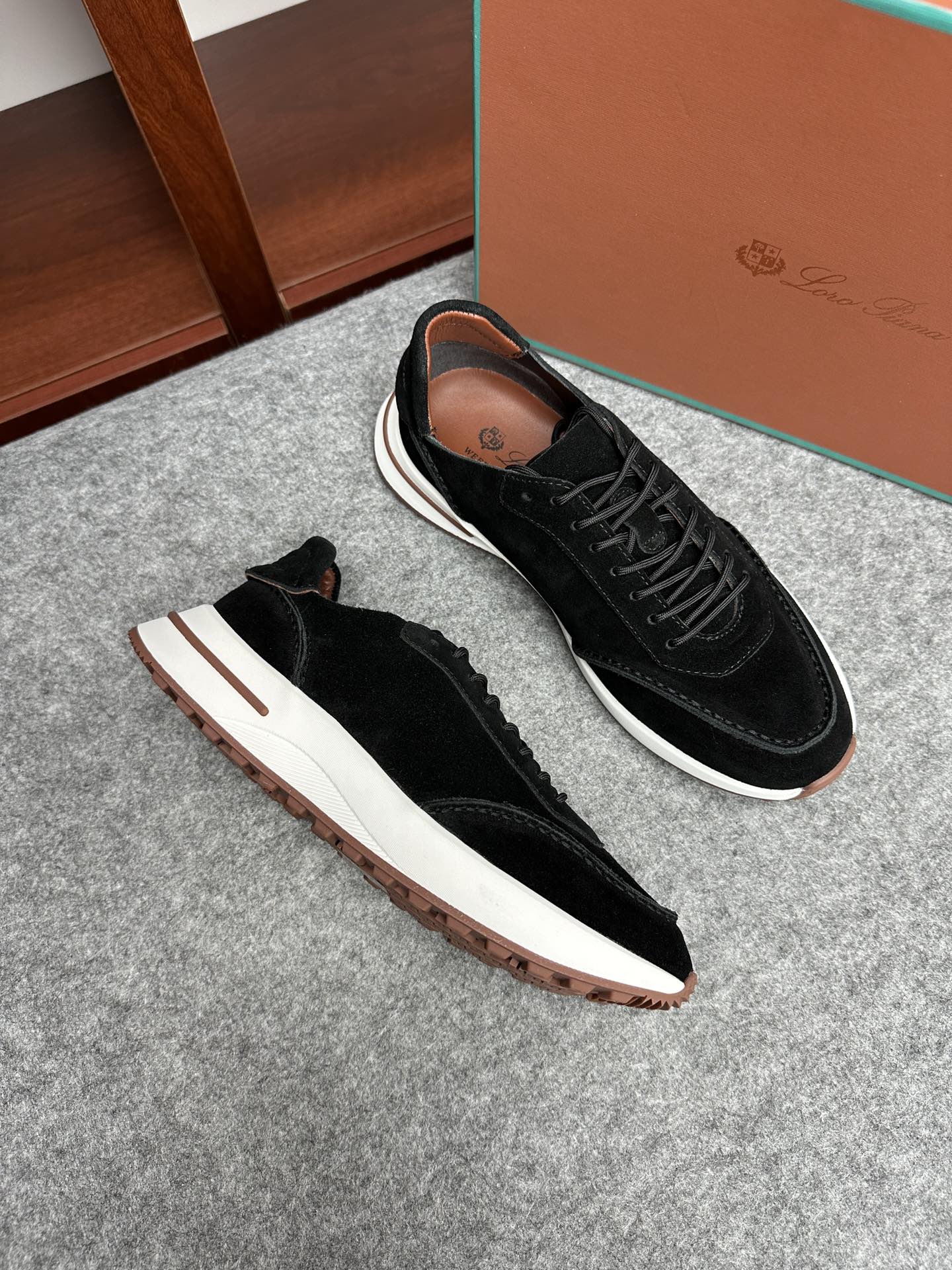 로로피아나 Loro Piana Week End Walk