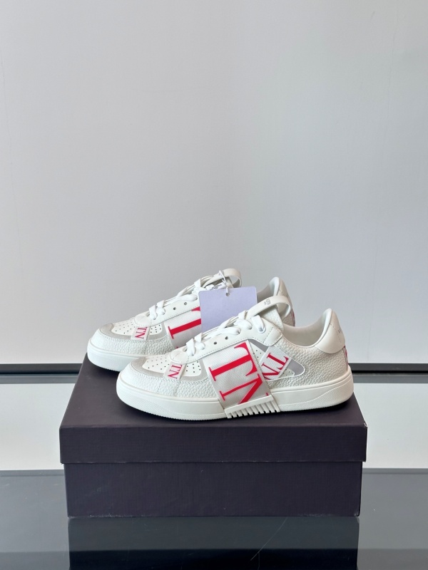 발렌티노 Valentino 스니커즈