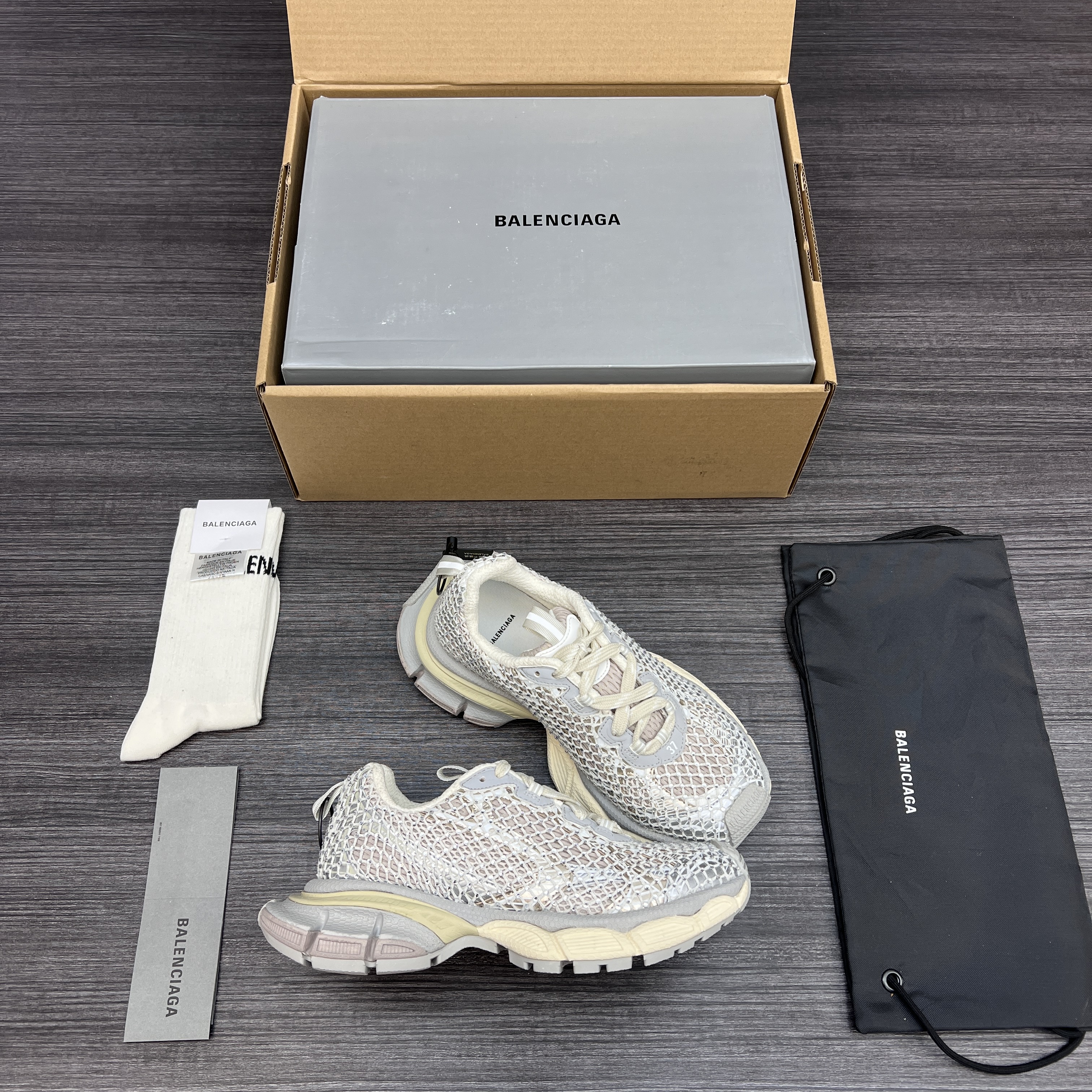 순원 발렌시아가 3XL 피쉬넷 스니커즈 에그 쉘