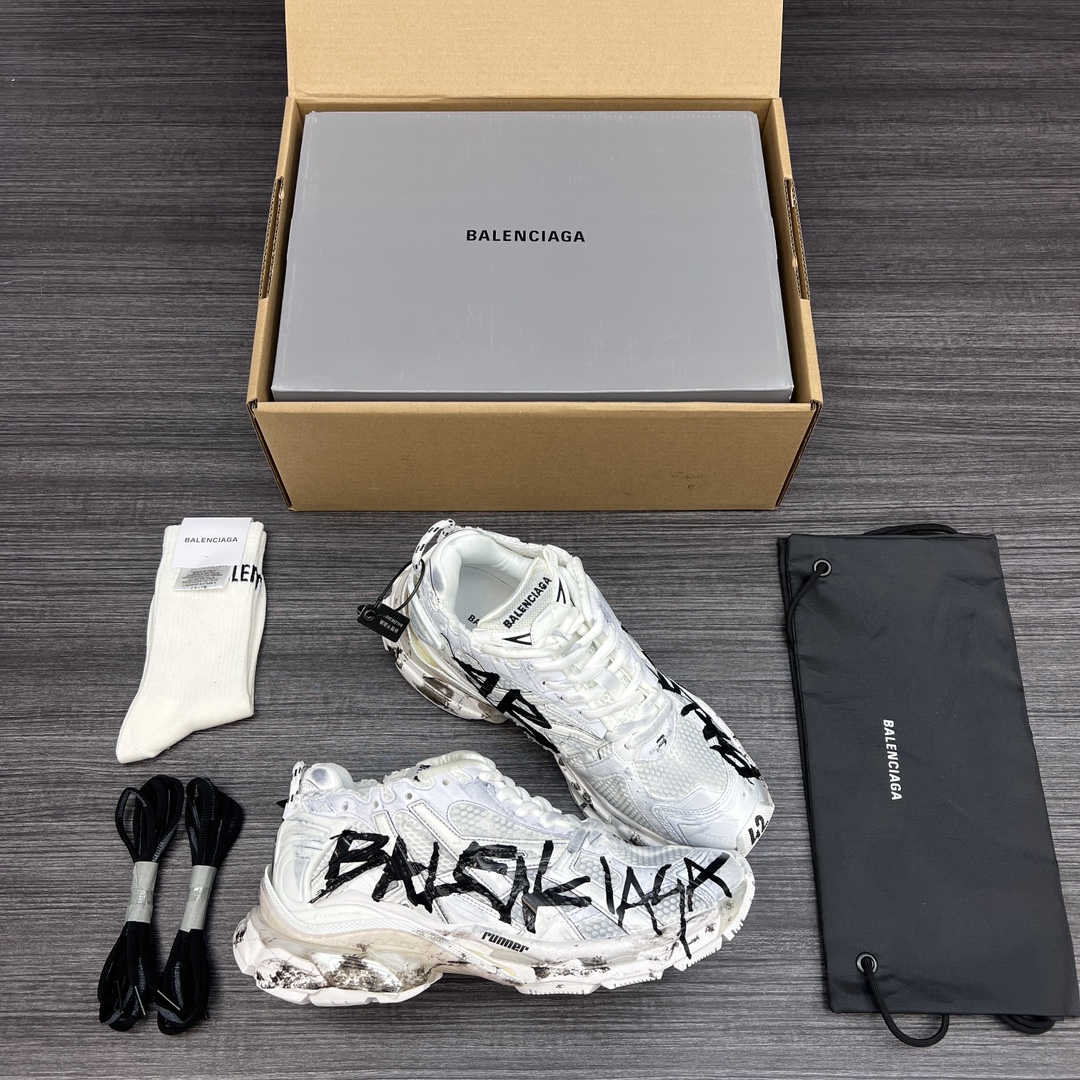 순원 발렌시아가 러너 스니커즈